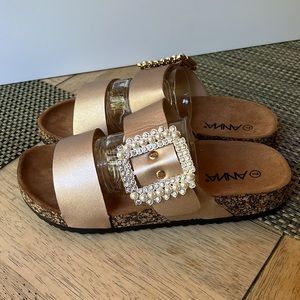 NEW! ANNA Rose gold Sandals w/ pearl& Rhinestone Buckle